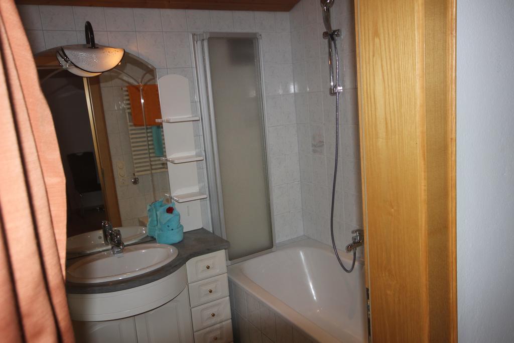 Alpenappartement Kaprun Exteriör bild